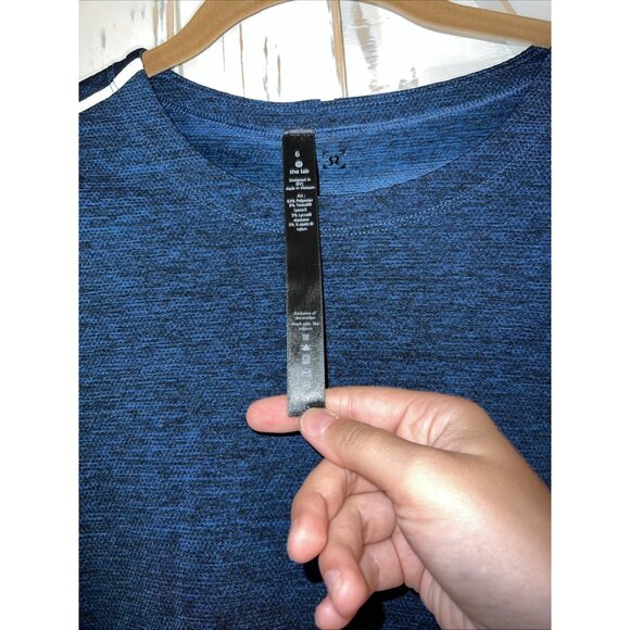 lululemon lab Blue Crewneck T-Shirt Limited Edition Womens 6 Mesh Reflector - Picture 5 of 7